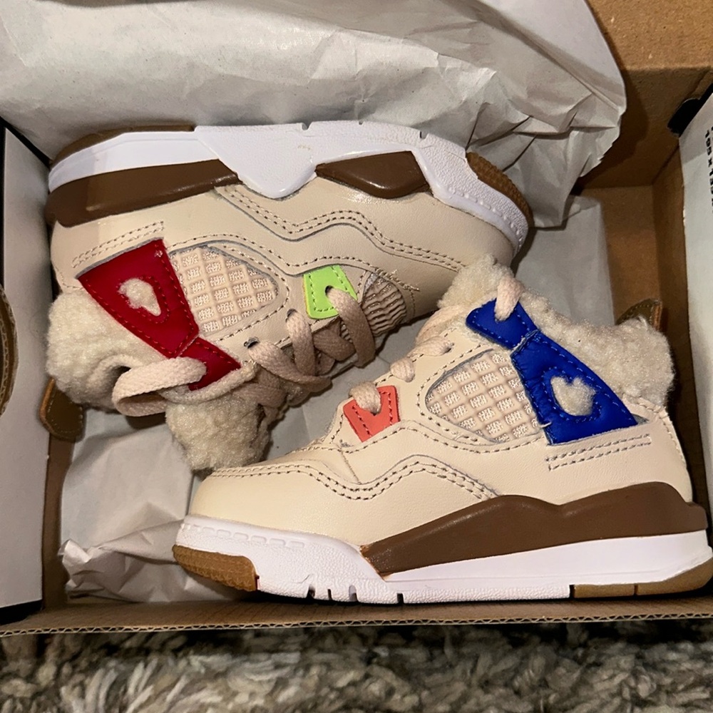 Jordan 4 Retro
